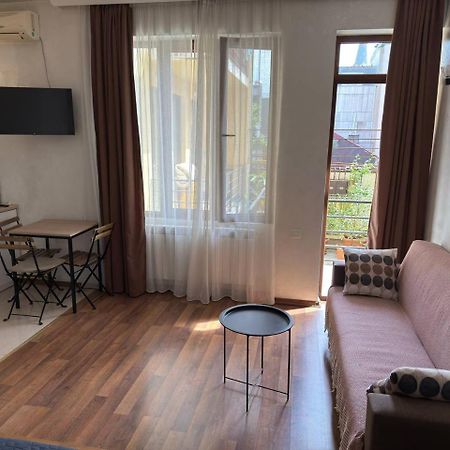 Tavdadebuli Apartment Батуми Екстериор снимка