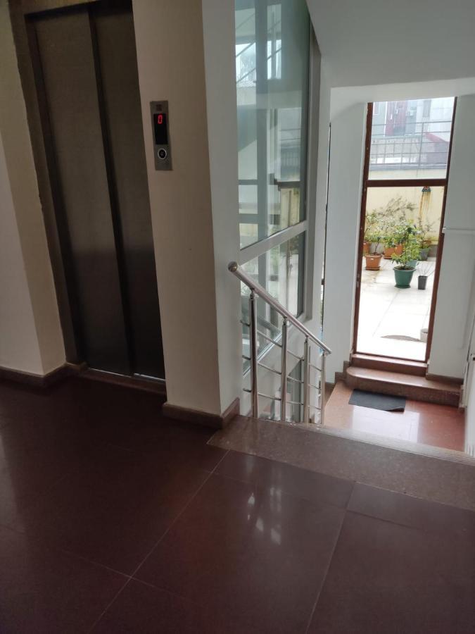 Tavdadebuli Apartment Батуми Екстериор снимка